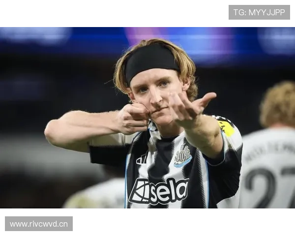 欧冠对阵巴萨梅开二度：迪巴拉的生涯高光