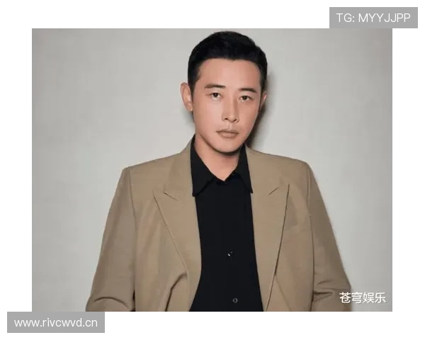 王燊超竟然穿着拖鞋上场？这阵容不是演电影吧！