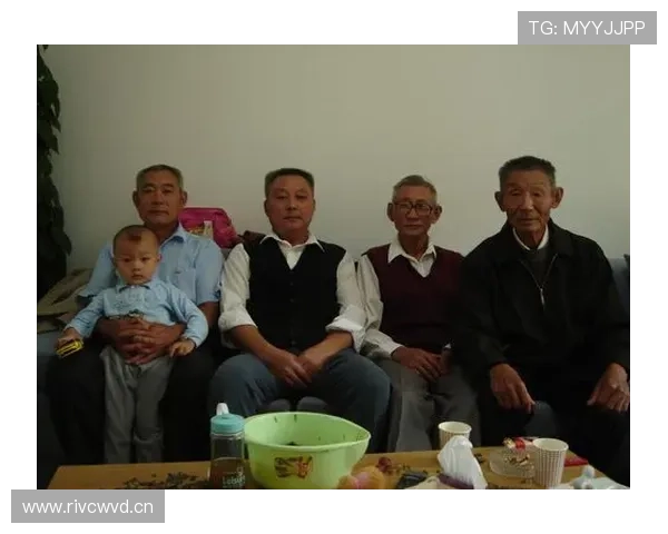 常园搬家照片真敢发，客厅比我整套房还能办场派对